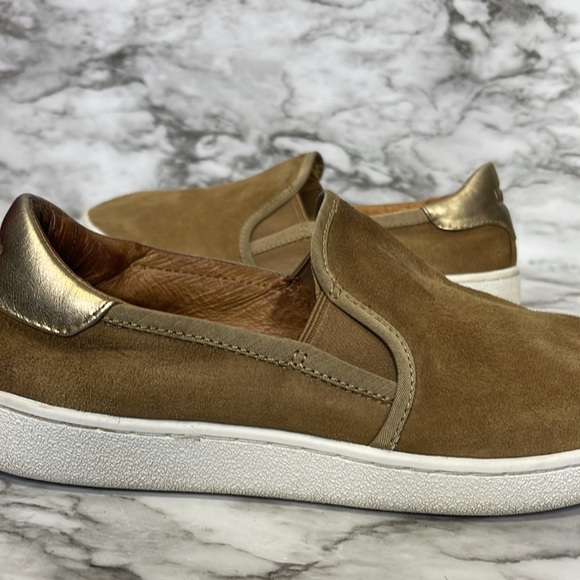 UGG Jass Slip On Suede Sneakers Shoes Gold Brown Chestnut Womens Sz 9 - Picture 13 of 14